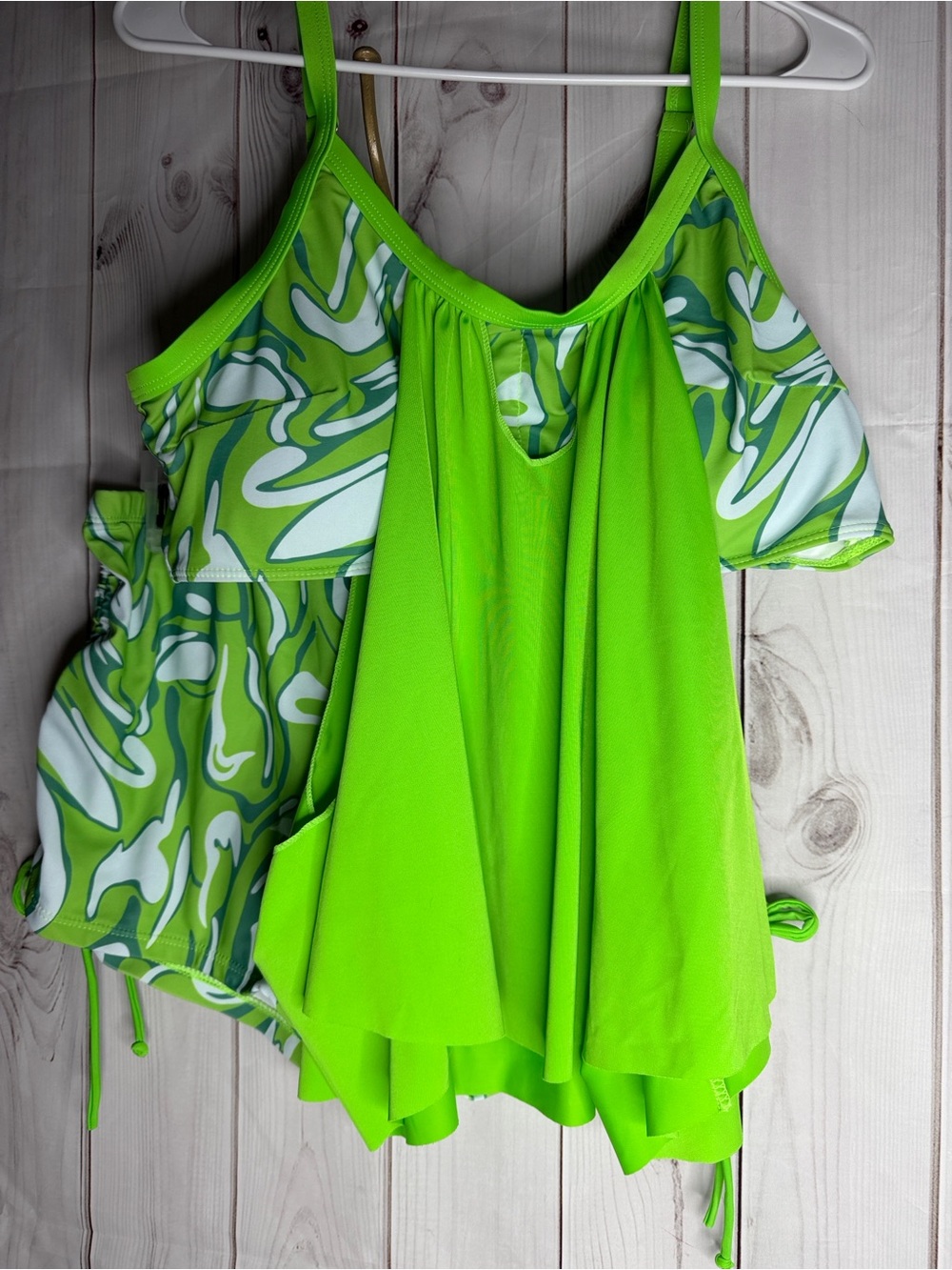 Women's Neon Green Flounce Tankini and shorts swim suit 2xl-1144 - Picture 8 of 10